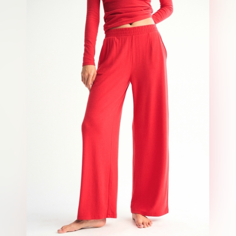 Abercrombie & Fitch Women's Vibrant Red Wide-Leg Pants Size Medium